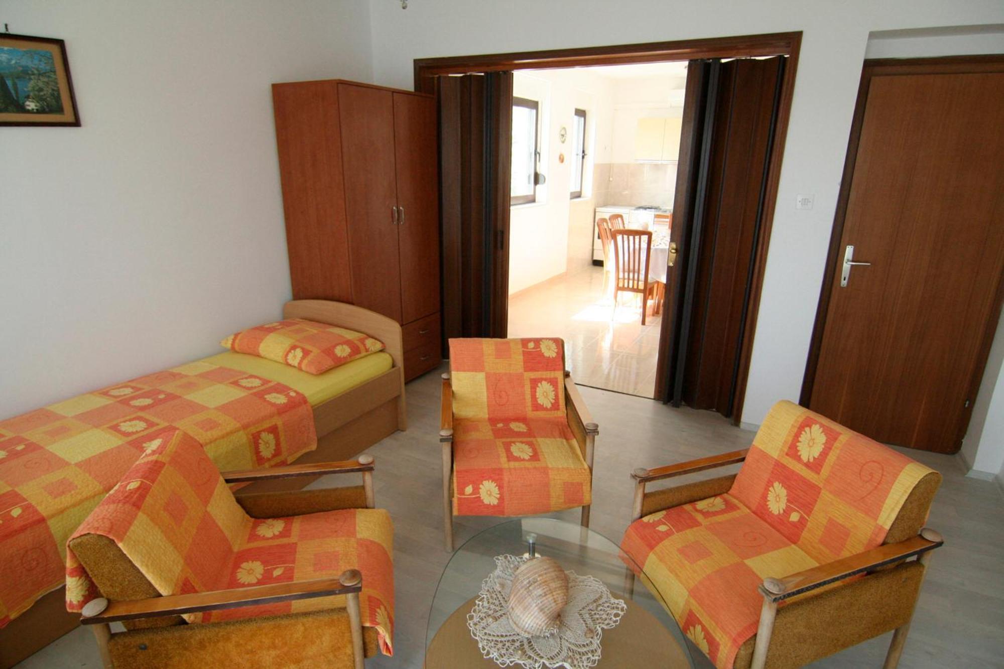 Apartments Marta トロギール 部屋 写真