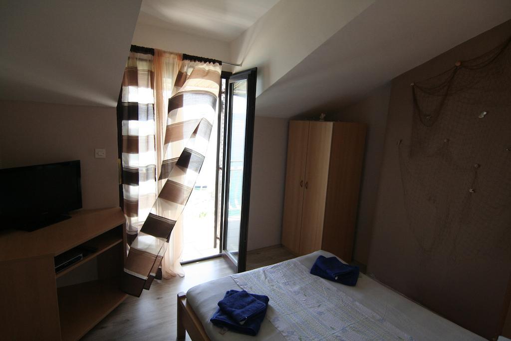 Apartments Marta トロギール 部屋 写真